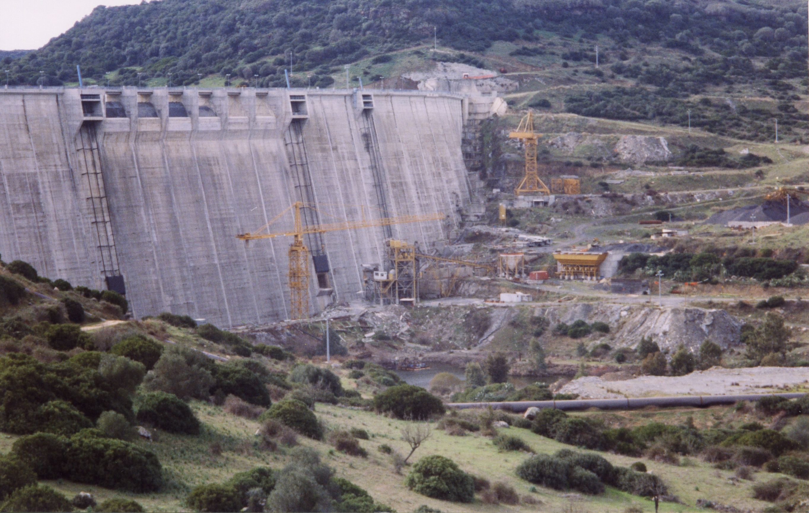 Aprile 1999 - Fasi di costruzione